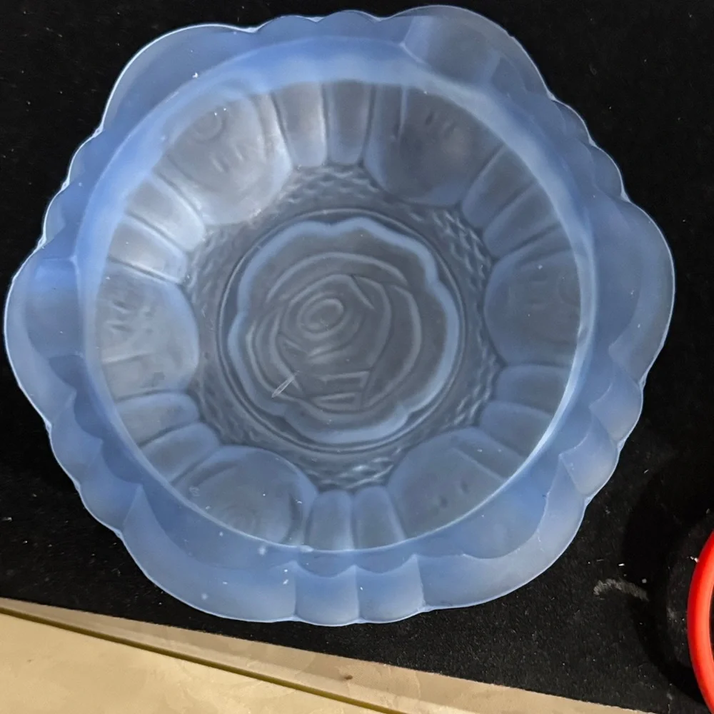 Vintage Satin Frost Blue Art Glass Rose Pattern 7